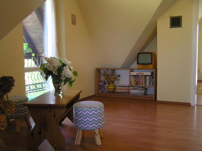 2 Bedrooms Cottage