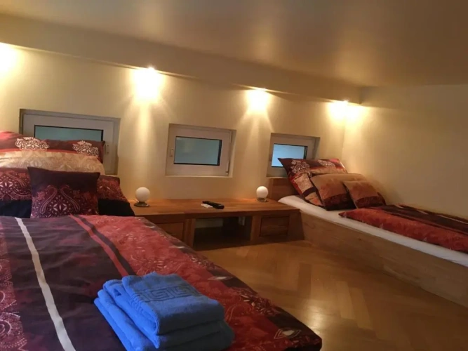 3 Bedrooms Apartment