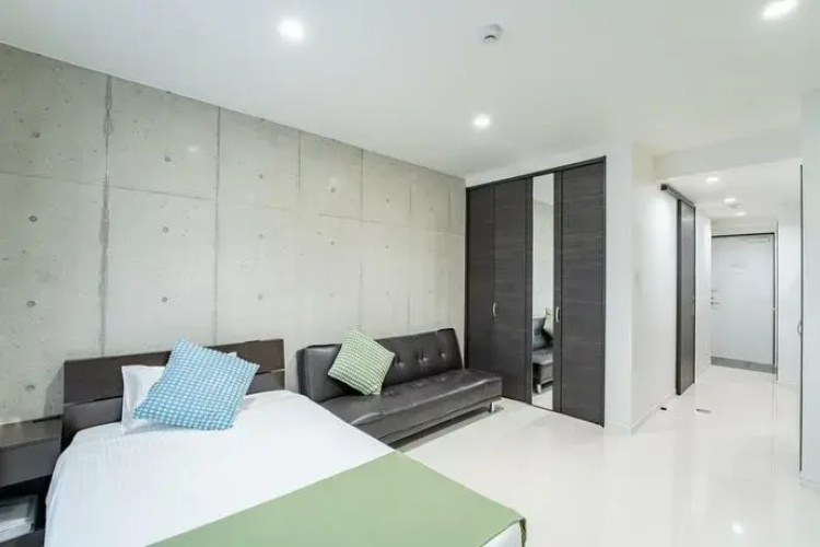 Hollywood Suites & Lofts