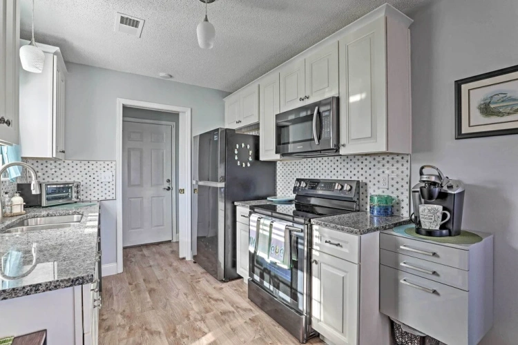 3 Bedrooms Cottage