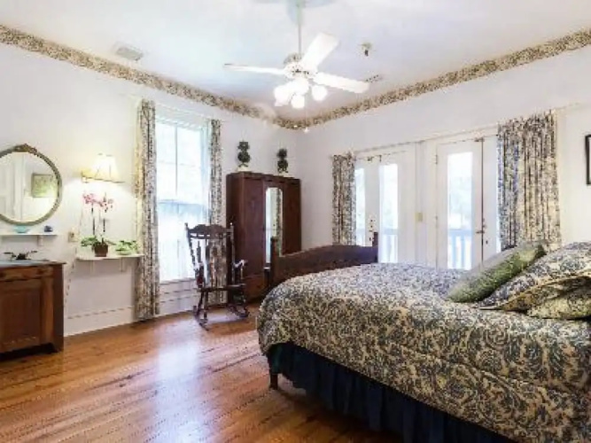 Herlong Mansion Bed & Breakfast