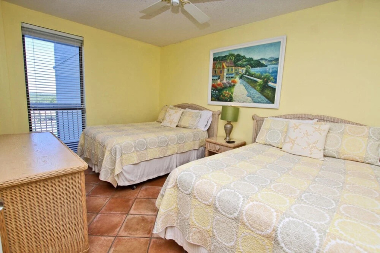 Pelican Pointe 803