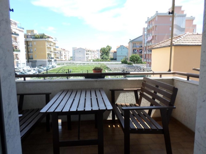 3 Bedrooms Apartment