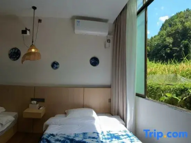 Xijian Qishu Homestay (Zhaoxing Dong Village Store)