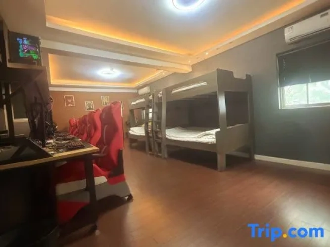 Standard Sextuple room