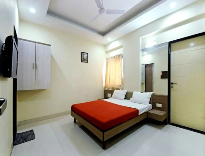 Hotel J K Palace