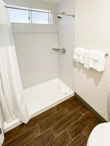 Deluxe Double room with balcony and with garden view