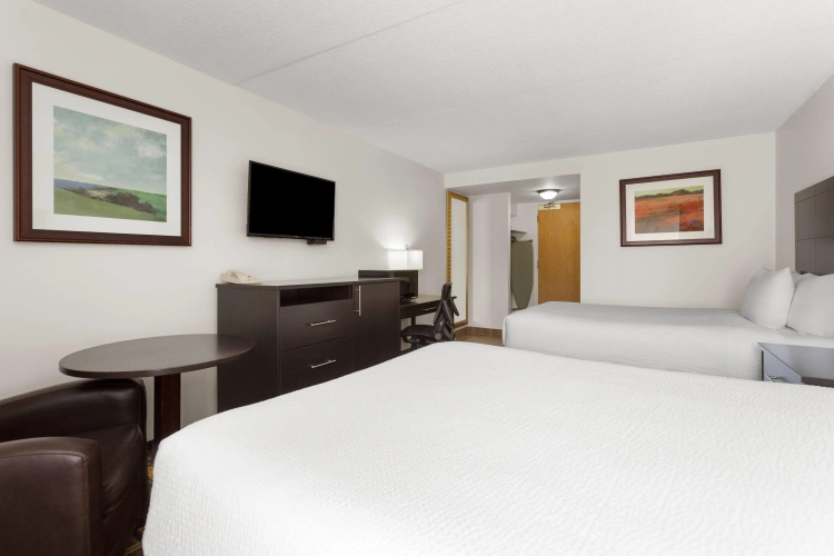 Ramada by Wyndham Lindsay photo 7