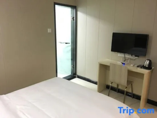 Yuhong Hotel