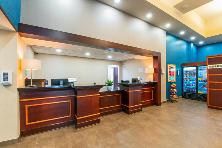 Comfort Inn & Suites