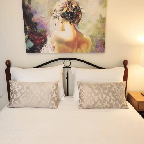 1 Bedroom Apartment with balcony
