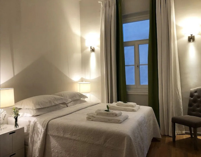 Acropolis TownHouseCo Suites