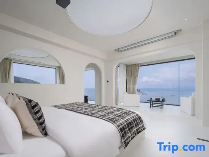 2 Bedrooms Suite with sea view