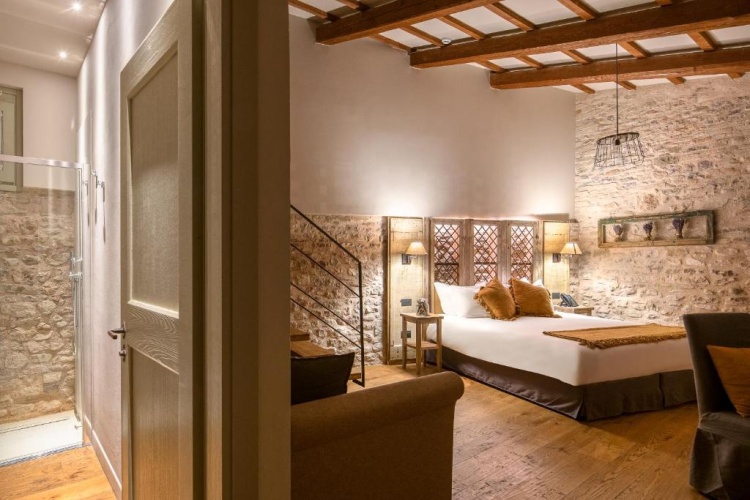 Suite with garden view