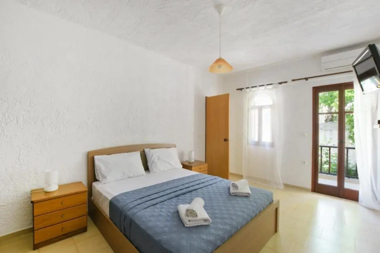 Economy Quadruple room