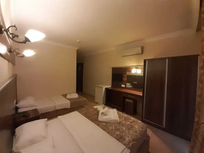 Seven Brothers Otel
