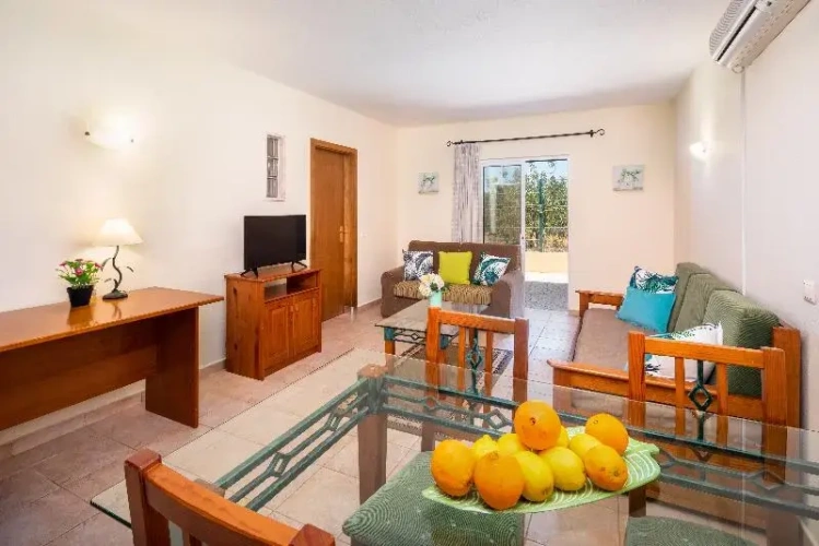 1 Bedroom Apartment with balcony