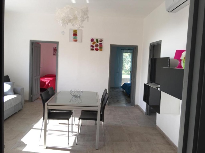 3 Bedrooms Apartment