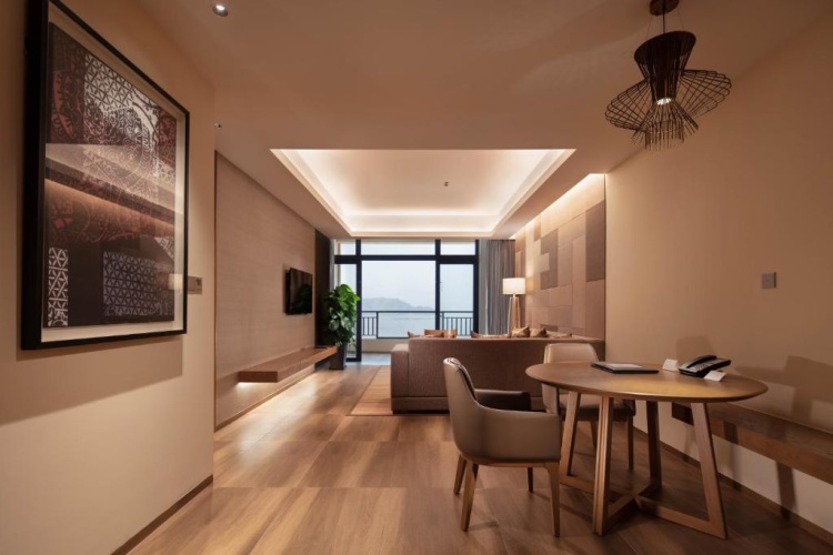 1 Bedroom Deluxe Suite