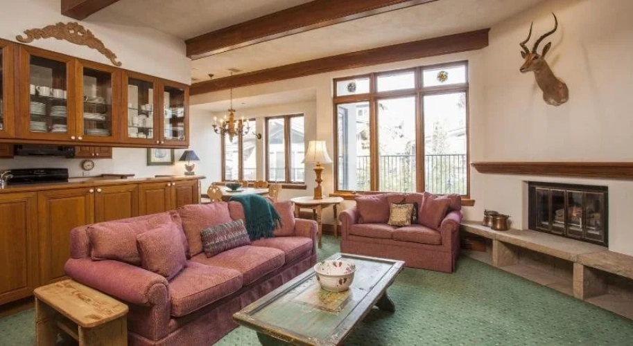Plaza Lodge by Destination