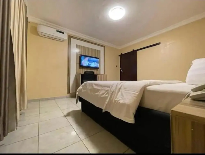 Royal Marquis Hotel