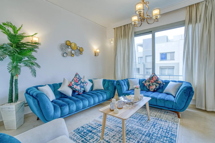Luxurious 1 BR Apartment near Point 90 Mall✯