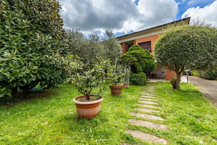 Villino Carla Few KM From Lucca