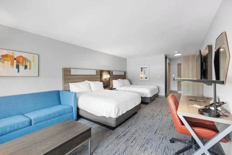 Quadruple Suite