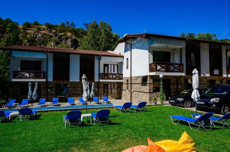 Relax Houses