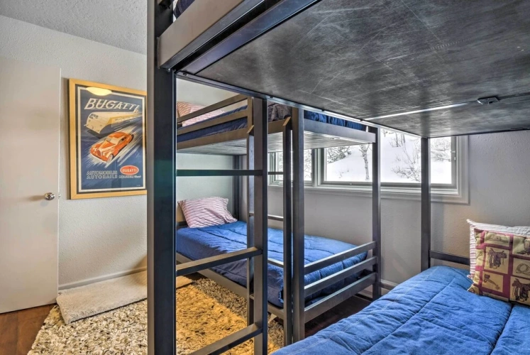 3 Bedrooms Apartment
