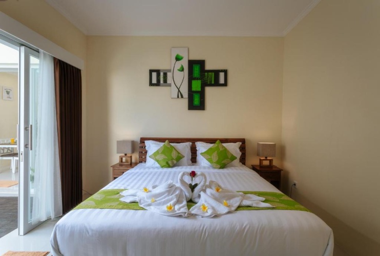 2 Bedrooms Villa