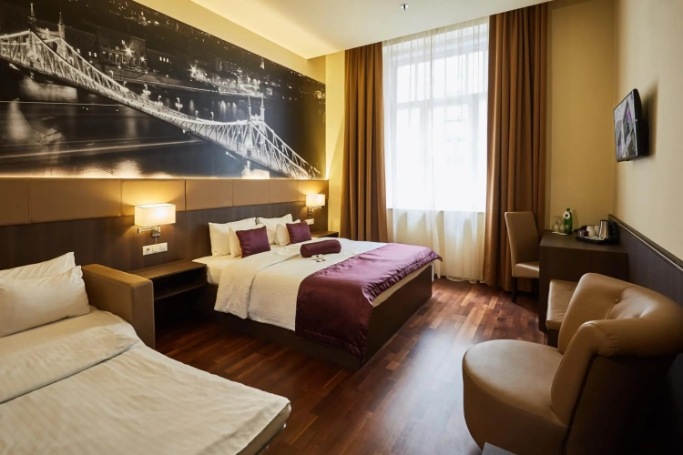 Superior Triple room