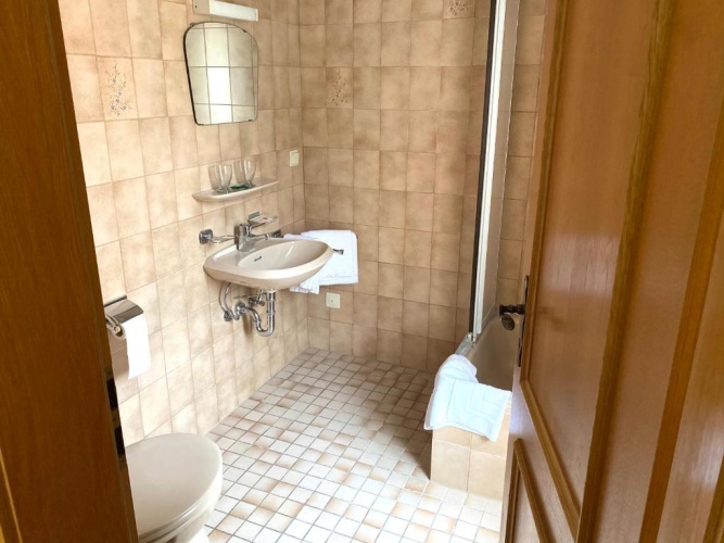 Deluxe Single room