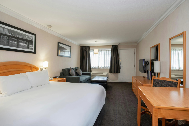 Sandman Hotel Revelstoke photo 8