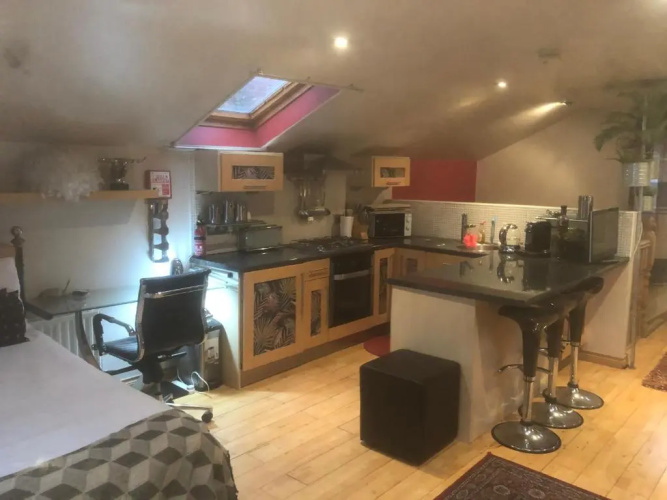 Isolated Self'contained Studio in leafy Belfast