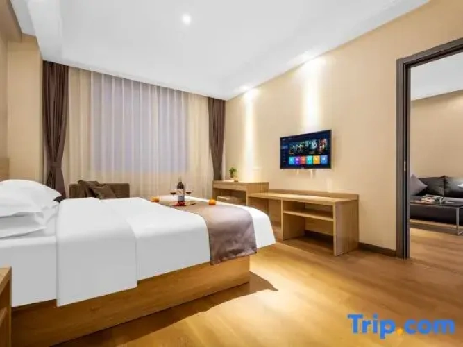 Business Triple Suite
