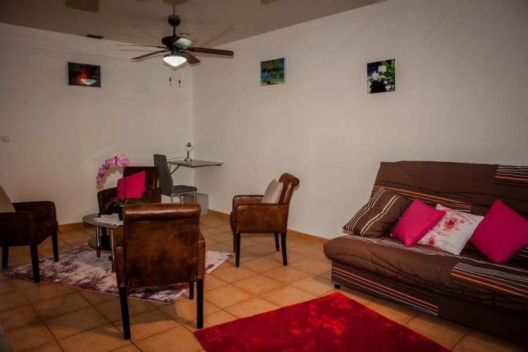 2 Bedrooms Bungalow with balcony