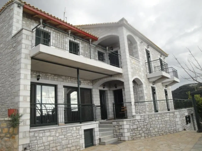 3 Bedrooms Cottage