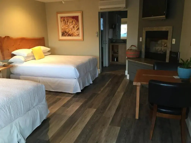 Cambria Shores Inn