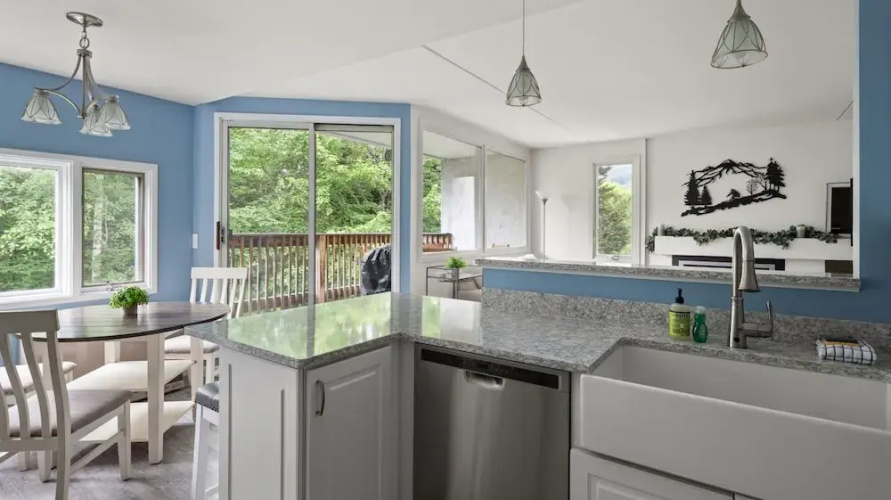 Bridges Circle 2 Bedroom Condo by RedAwning