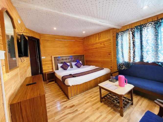 Deluxe Double room with lake view