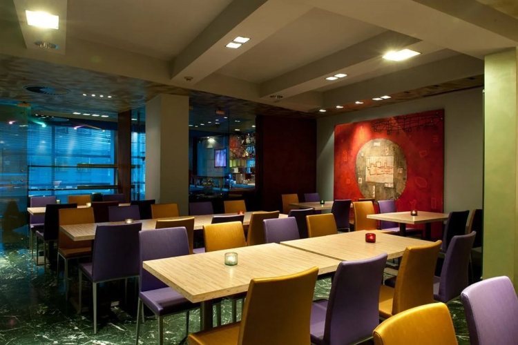 Premier Inn Koln City Centre