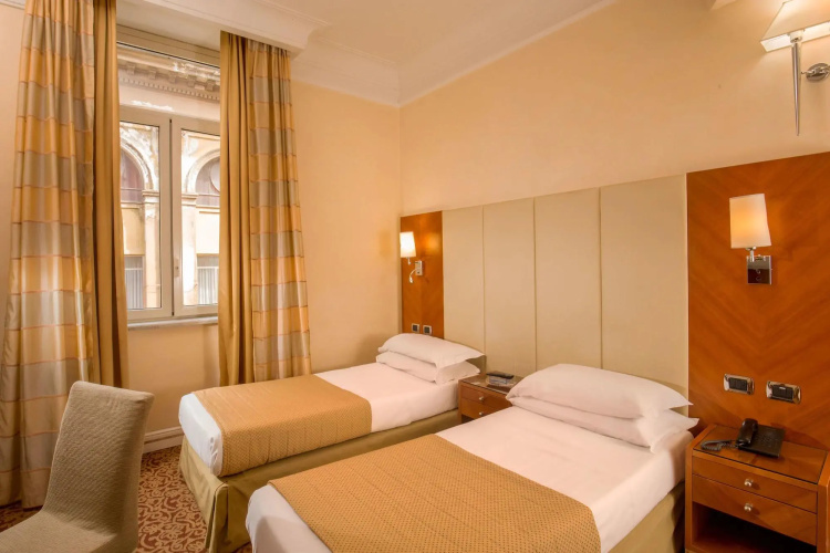 Suite Opera Rooms