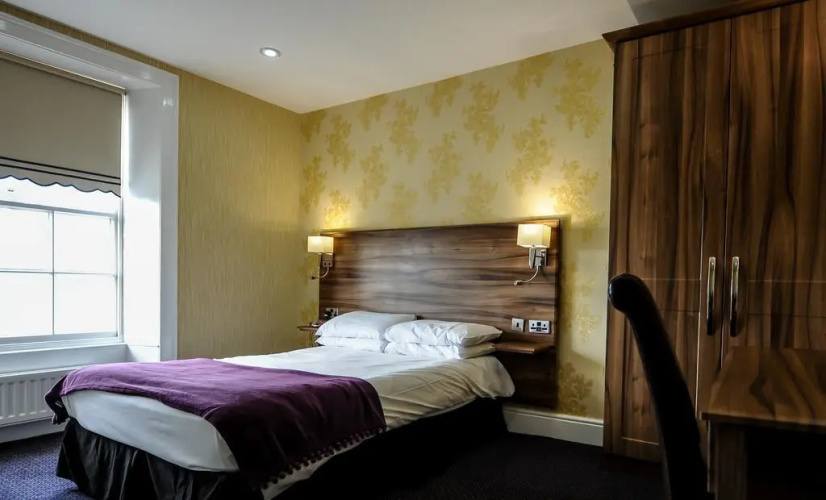 Kings Croft Hotel