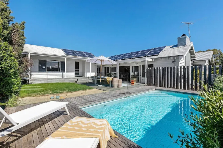 Luxury Cottage With Pool In Perfect Location