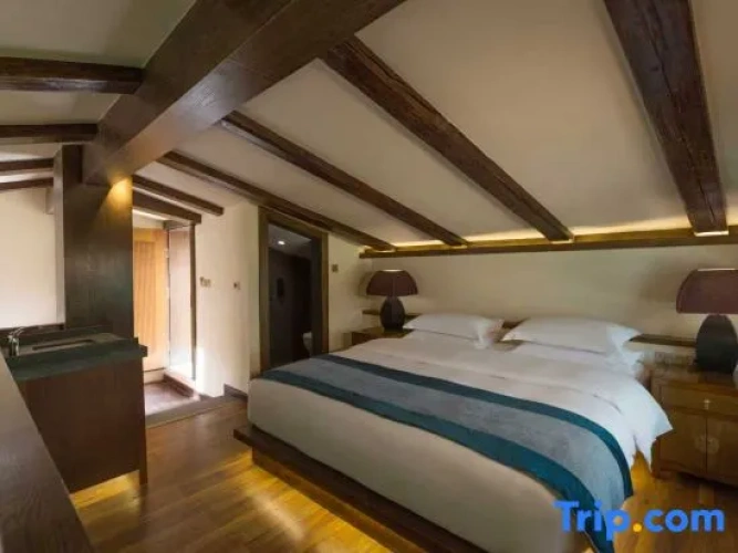 Deluxe Double Duplex room