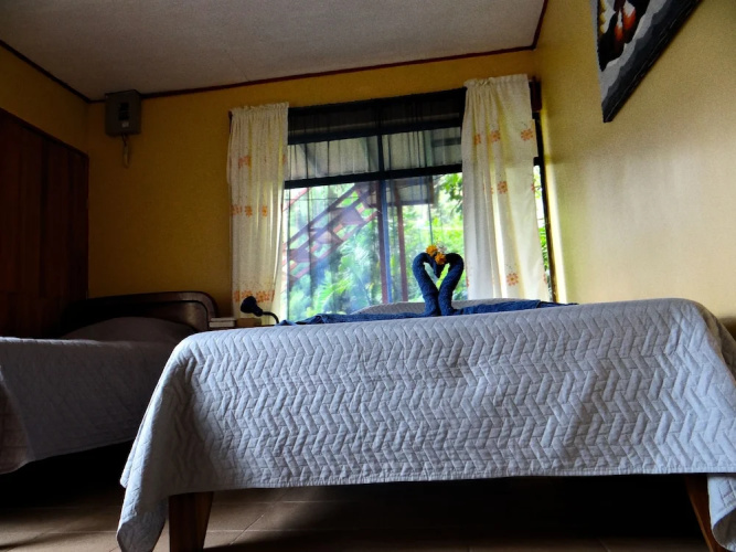 Hummingbird House B&B