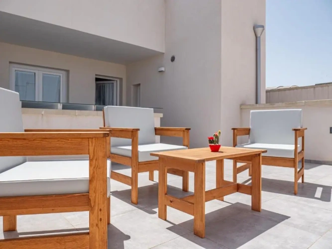 Standard Triple room