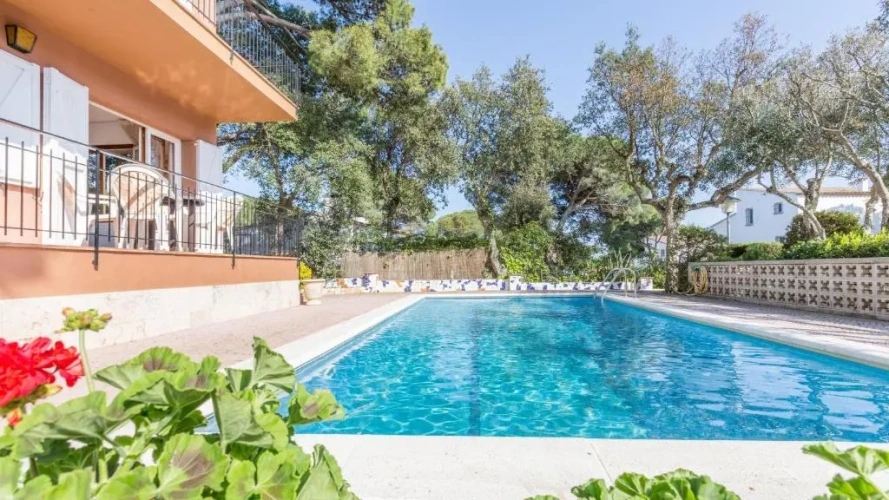 3 Bedrooms Villa