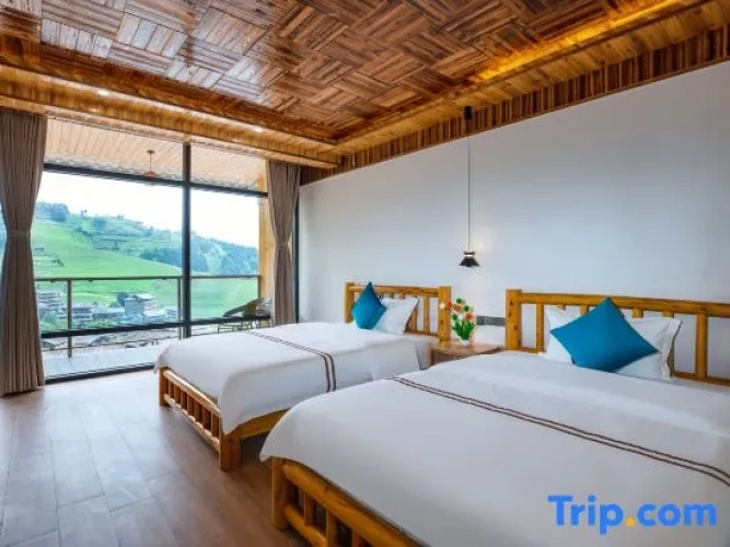 Standard Twin room with balcony
